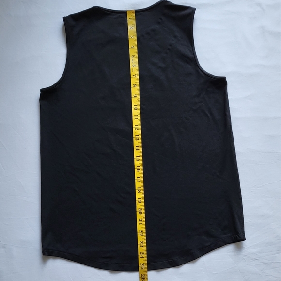🍋Like New Lululemon Plank Tank - Picture 9 of 10